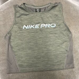 Nike Pro Sport top
